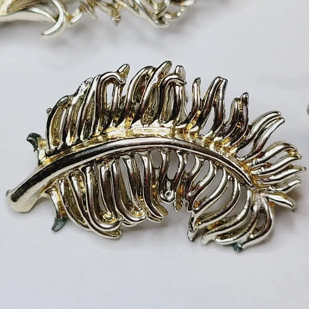 Vintage Coro Large Feather Brooch & Clip Earrings Set Demi-Parure Gold Tone READ